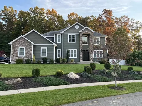 10 Nicholas Ln, Westfield, MA 01085