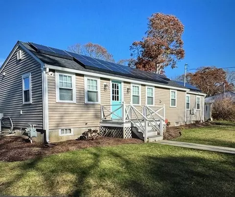 34 Soundview Rd, Barnstable, MA 02632