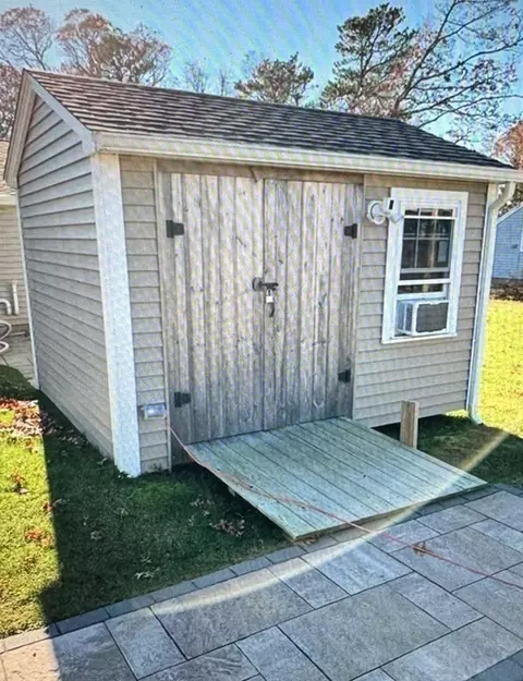 34 Soundview Rd, Barnstable, MA 02632 photo 2