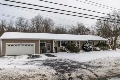 274 Pleasant St, Paxton, MA 01612