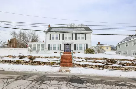 39 Hall Ave, Nashua, NH 03064