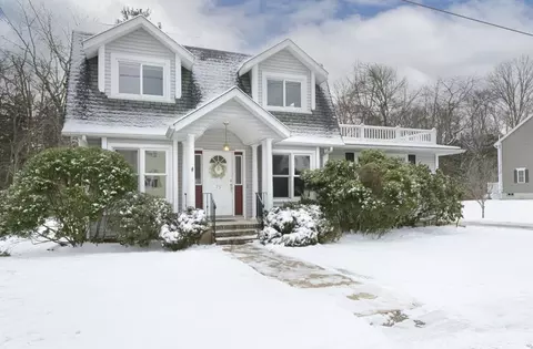 75 Homeward Ave, Uxbridge, MA 01569
