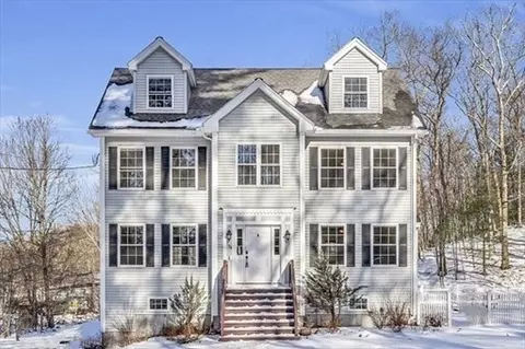 194 Leslie Rd, Rowley, MA 01969