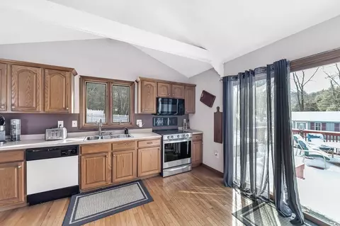 5 Pine Knl, Southwick, MA 01077 photo 13