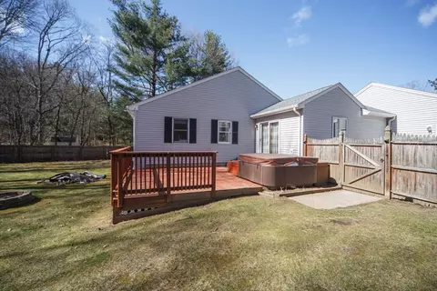 5 Pine Knl, Southwick, MA 01077 photo 37