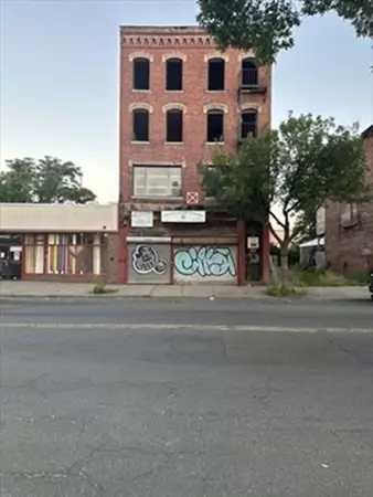 289-291 Main St, Holyoke, MA 01040