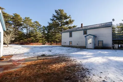 136 Charge Pond Rd, Wareham, MA 02571 photo 3