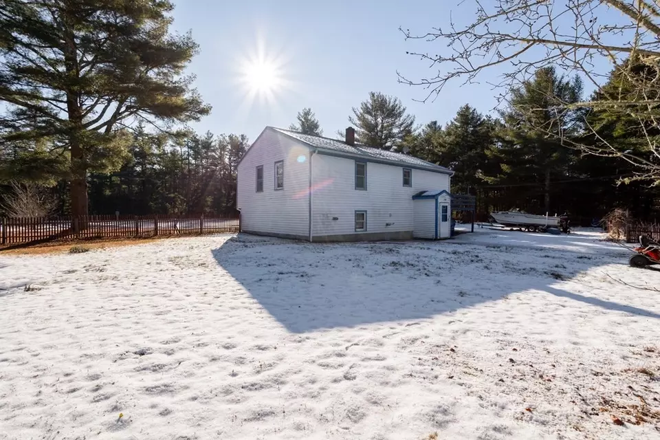 136 Charge Pond Rd, Wareham, MA 02571 29 Photos Movoto