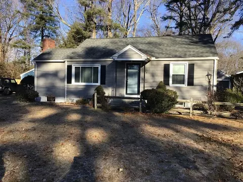 190 W Weymouth St, Springfield, MA 01108