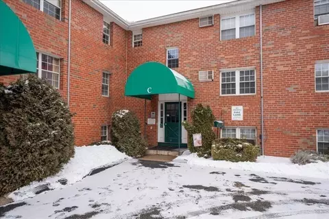 1304 Elm St #3C, West Springfield, MA 01089