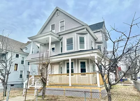 28-30 Kendall St, Springfield, MA 01104