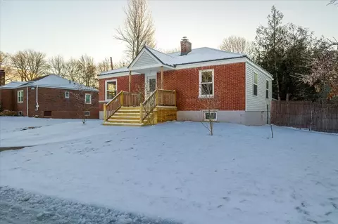 3 Dalessandro Ave, Dudley, MA 01571 photo 2