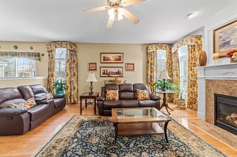 40 Old Stable Dr, Mansfield, MA 02048 photo 11