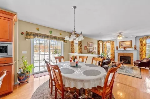 40 Old Stable Dr, Mansfield, MA 02048 photo 9
