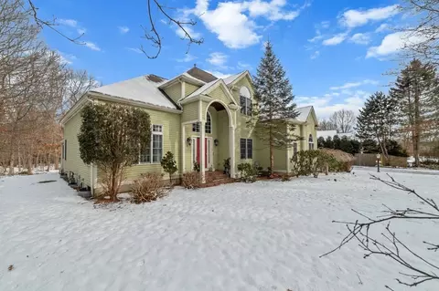40 Old Stable Dr, Mansfield, MA 02048 photo 2