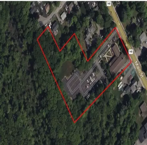 76 Main, Foxboro, MA 02035
