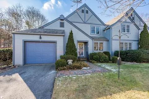 6 Darby Pt #6, Mashpee, MA 02649