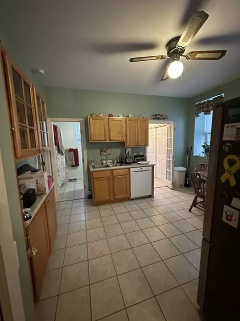 138 Beattie St #1, Fall River, MA 02723 photo 10