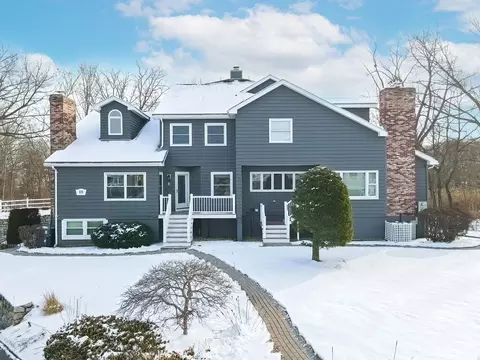 18 Carnation Cir #B, Reading, MA 01867 photo 2