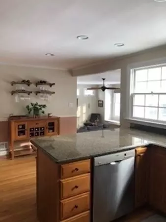138 Highgate St, Needham, MA 02492 photo 4