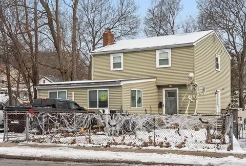 89 Lebanon St, Melrose, MA 02176