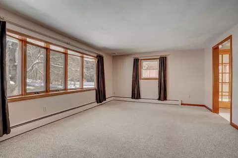 15 Longview Ave, Ware, MA 01082 photo 4