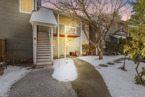 24 Magnolia St #2C/12, Attleboro, MA 02703