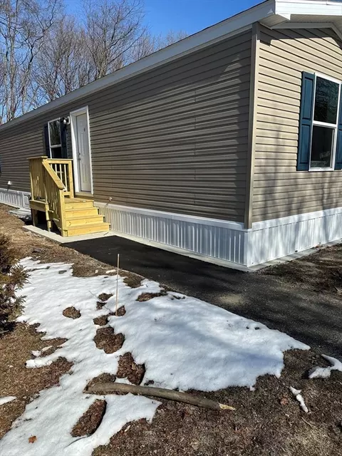 460 Collins St #14, Attleboro, MA 02703