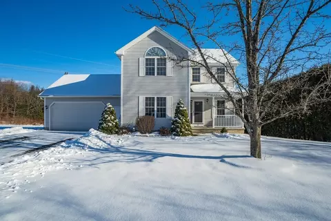 15 Jeremy Dr, Westfield, MA 01085