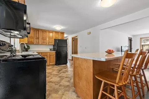 56 Longmeadow Rd, Beverly, MA 01915 photo 6