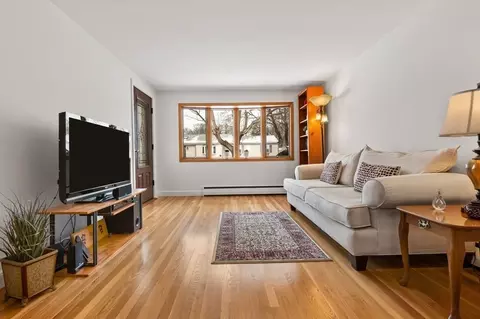 56 Longmeadow Rd, Beverly, MA 01915 photo 4