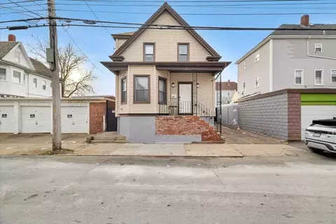 567 S 2nd St, New Bedford, MA 02744