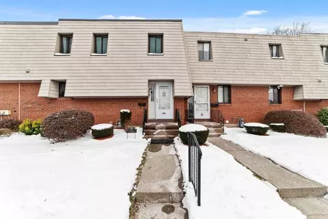 6 Beekman Pl #6, Agawam, MA 01001