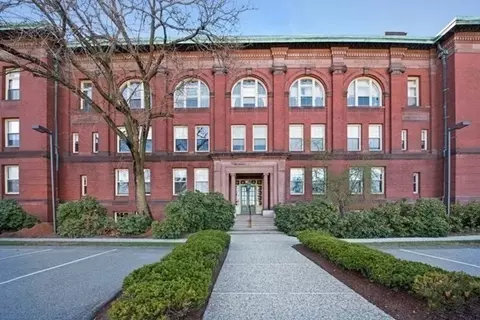 64 Forest St #233, Medford, MA 02155