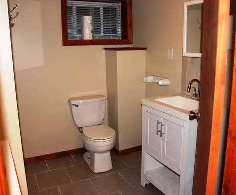 47 Moore, Chicopee, MA 01013 photo 18