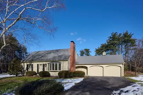 111 Bungalow Ave, Greenfield, MA 01301