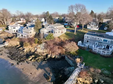8 Naugus Ave # R, Marblehead, MA 01945