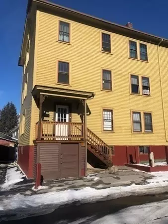 40 Lincoln St, Webster, MA 01570 photo 2