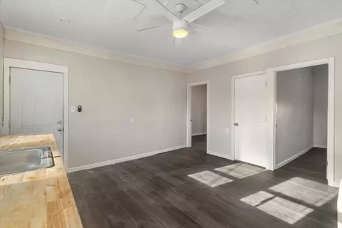 4 Canonicus St, Fall River, MA 02723 photo 7
