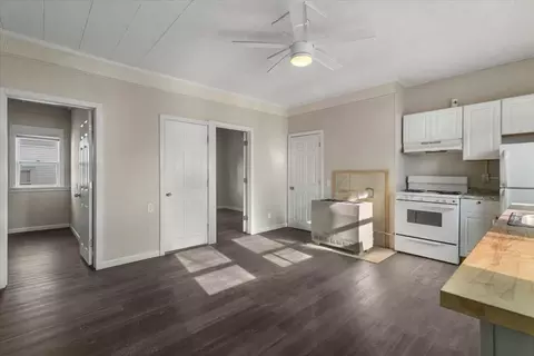 4 Canonicus St, Fall River, MA 02723 photo 3