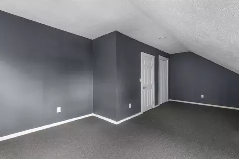 4 Canonicus St, Fall River, MA 02723 photo 23