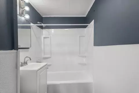 4 Canonicus St, Fall River, MA 02723 photo 15