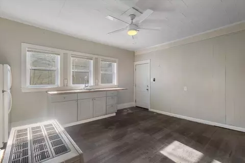 4 Canonicus St, Fall River, MA 02723 photo 6