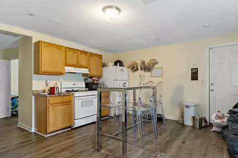 84 Danforth St, Fall River, MA 02720 photo 32