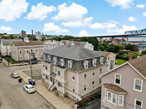 84 Danforth St, Fall River, MA 02720 photo 2