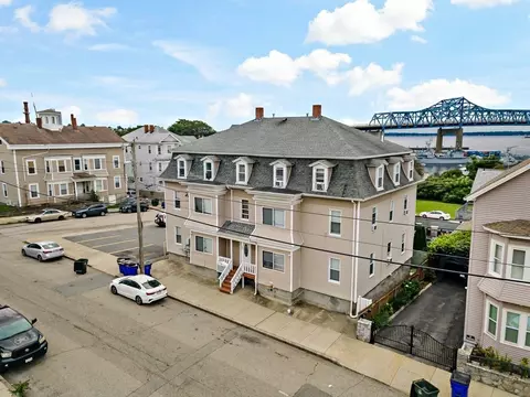 84 Danforth St, Fall River, MA 02720 photo 3