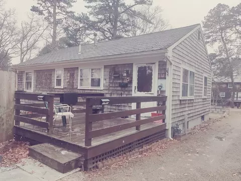 12 Linwood Ave, Wareham, MA 02571 photo 3