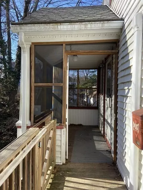 20 Cody St, Webster, MA 01570 photo 3
