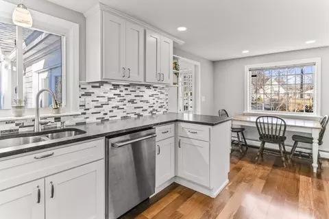 1057 Phinneys, Barnstable, MA 02632