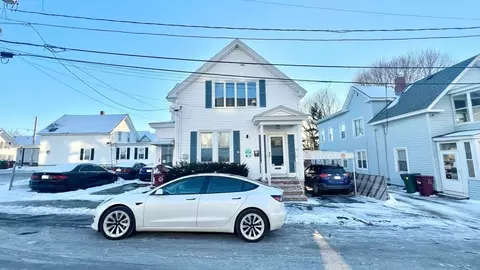 124 Mount Hope St, Lowell, MA 01854